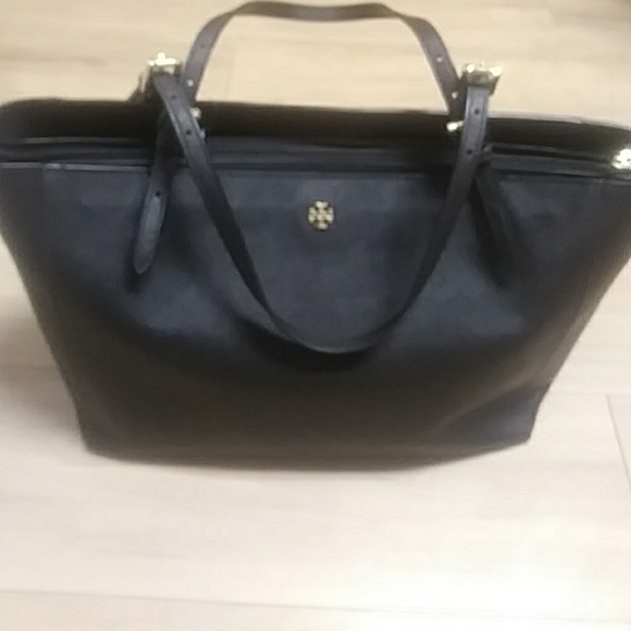 Tory Burch Handbags - TORY BURCH NWT TOTE